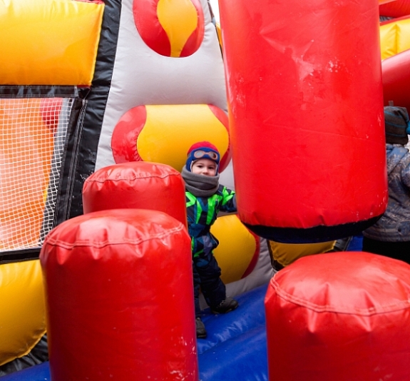 Батут с горкой "Боксёры" рис 2