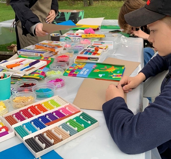 Мастер-класс «Картина из пластилина» рис 3