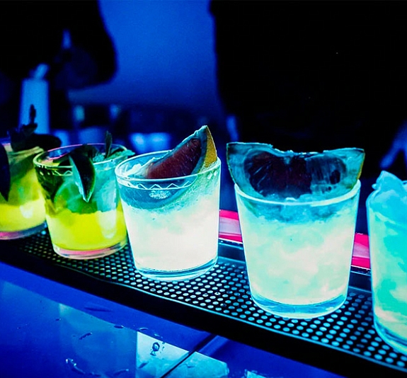 картинка Рождественский бар от компании Рент-Бери