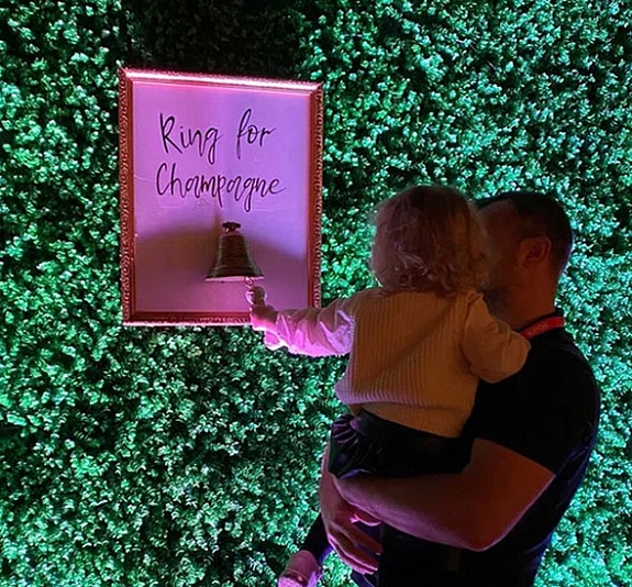 Анимированная фотозона «Шампанское» рис 9