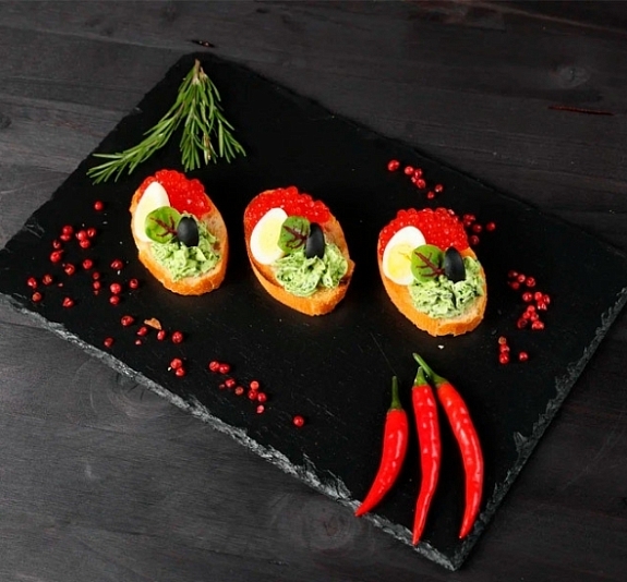 Брускетта с икрой рис 1