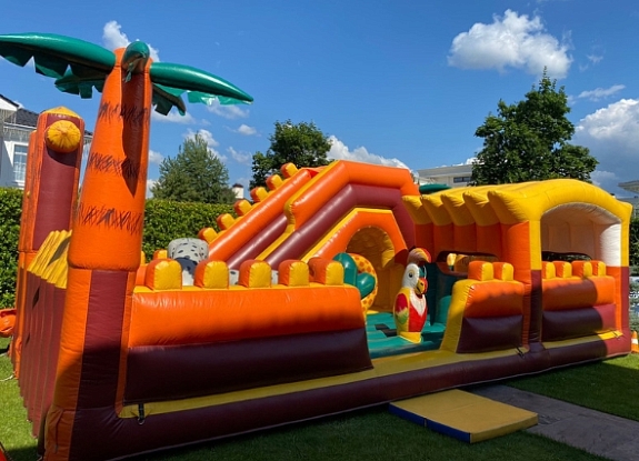 Батут с горкой "Джунгли"